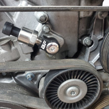 Load image into Gallery viewer, Oil Pressure Sensor Fitting - m113, m112