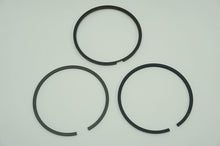 Load image into Gallery viewer, om617 - Piston Ring Set