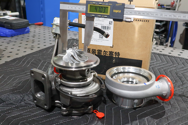 Holset HE250 5327682 5328337 10cm2