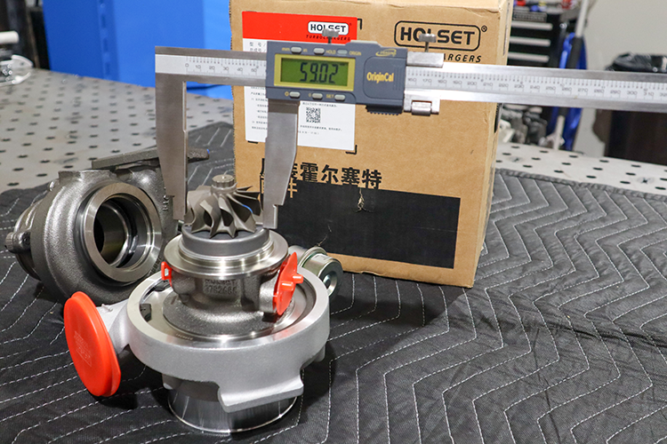 Holset HE250 5327682 5328337 10cm2